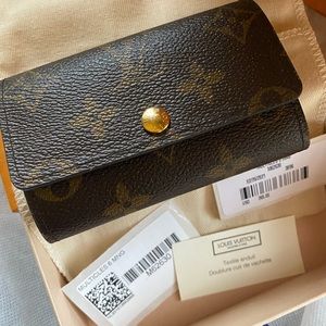 Louis Vuitton 6 Ring Key Holder